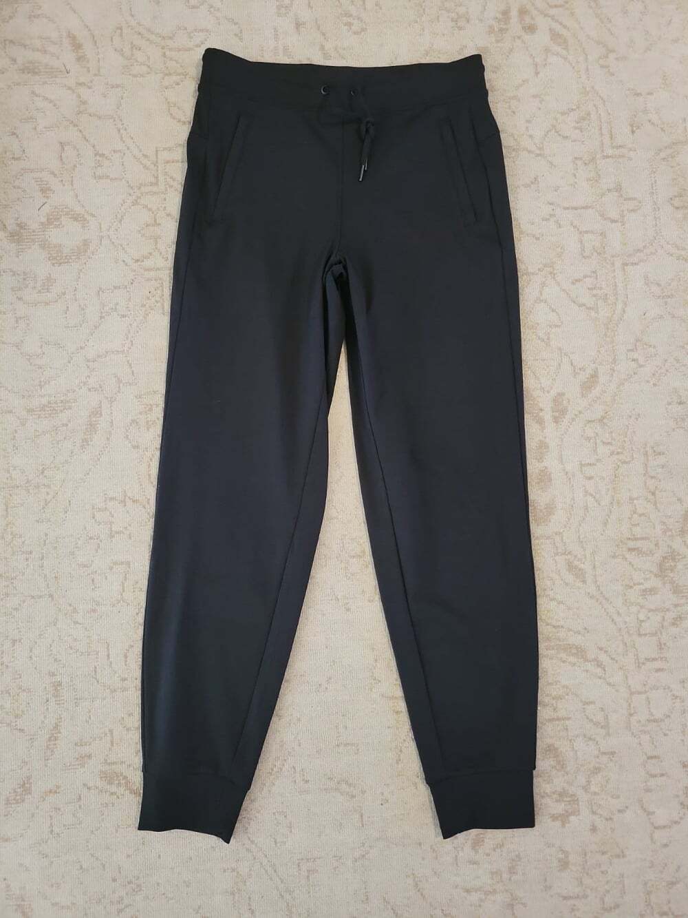 Yogalicious Lux avenue jogger sz Small Black gym pants Pockets Butter Soft NWT